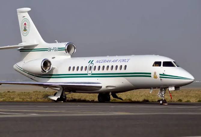 BREAKING: Buhari’s body leaves London for Nigeria